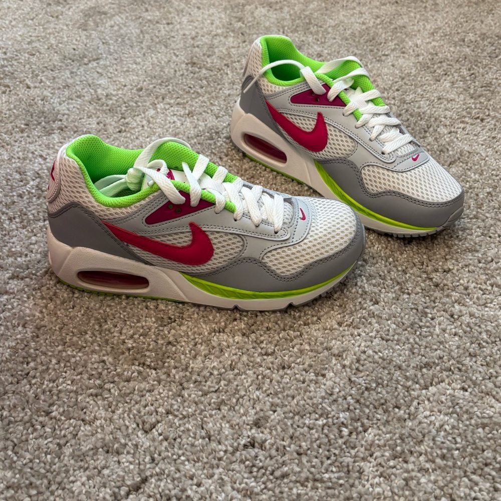 Women’s Nike Air Max Correlate, size 5.5